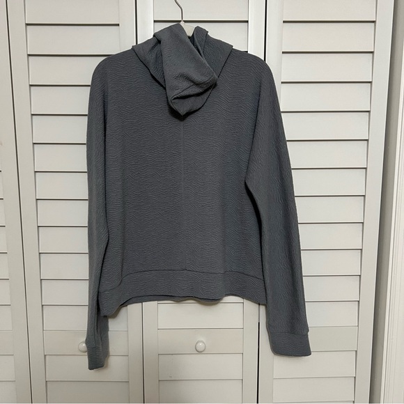 Zyia gray textured hoodie - Picture 9 of 12